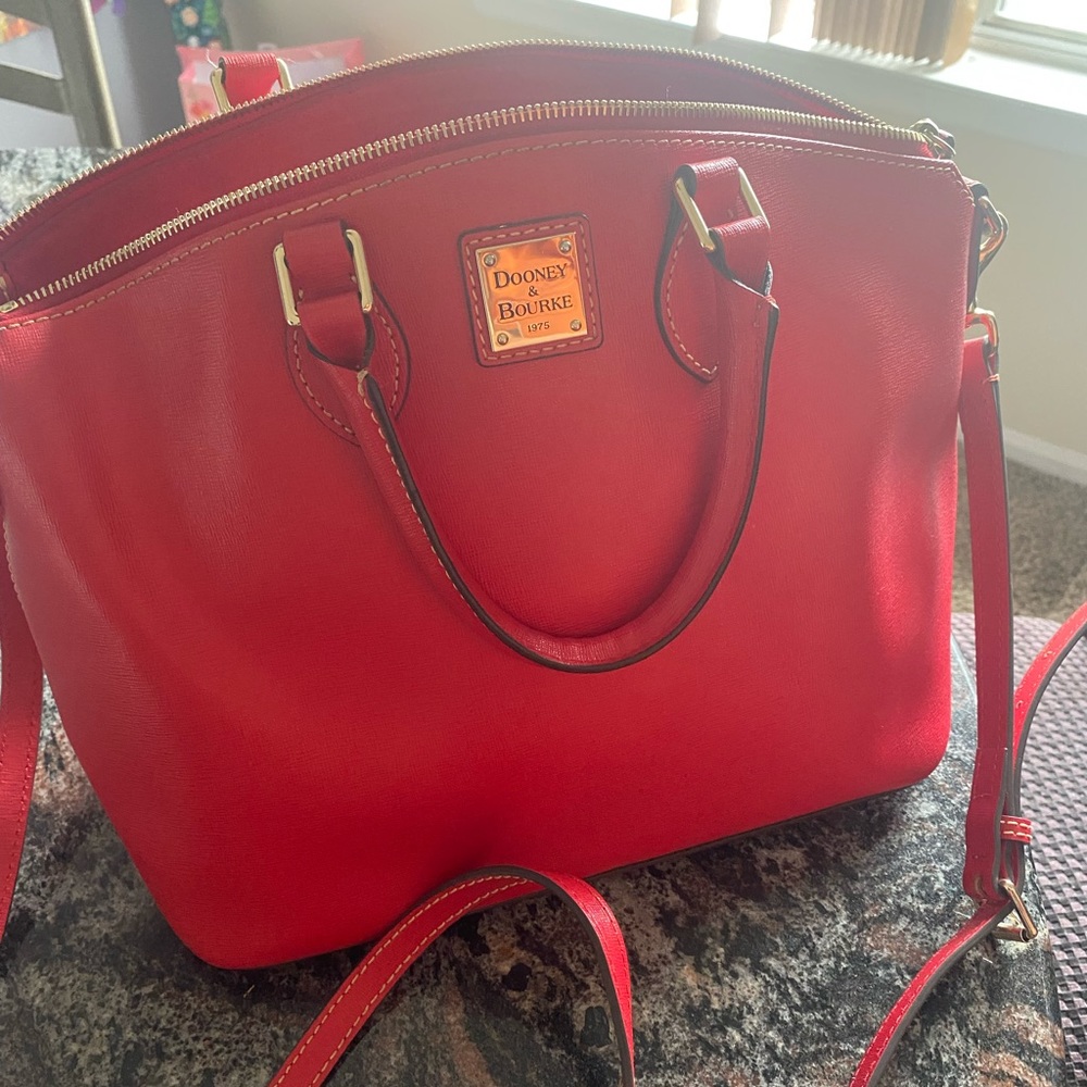 Red dooney and Bourke handbag